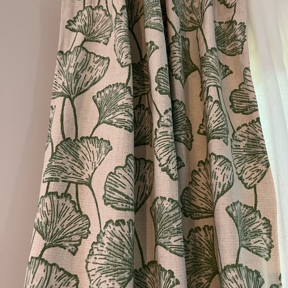 Green Leaf Patterned Linen Curtain Pair